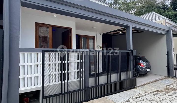 Rumah Mewah Limasan Modern Furnished Harga Murah Banget Dalam Cluster di Pucangan Jalan Kaliurang KM 13 Ngemplak Sleman