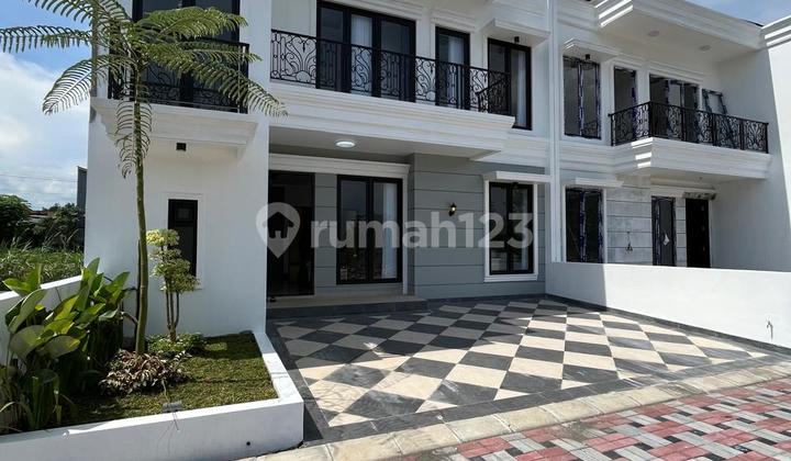 Rumah Mewah 2 Lantai Klasik Modern Dalam Cluster Eklusif Di Pendowoharjo Dekat Sch Dan Pemkab Sleman