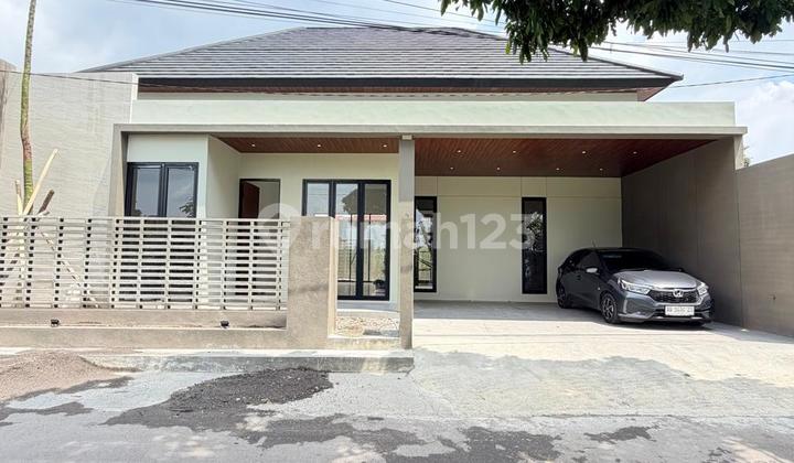 New Luxurious Modern Limasan House with Spacious Land and Open Layout in Purwomartani, Kalasan, Sleman, Near Pamela 7 Supermarket New Luxurious Modern Limasan House with Spacious Land and Open Layout in Purwomartani, Kalasan, Sleman, Near Pamela 7 Supermarket