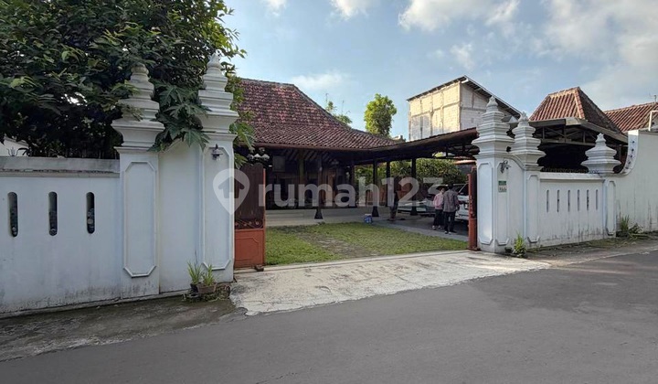 Rumah Klasik Joglo Limasan Full Kayu Jati Kuno dengan Kolam Renang dan Pendopo di Jalan Kaliurang Km. 13 Ngaglik Sleman Dekat Kampus Uii Rumah Klasik Joglo Limasan Full Kayu Jati Kuno dengan Kolam Renang dan Pendopo di Jalan Kaliurang Km. 13 Ngaglik Sleman Dekat Kampus Uii
