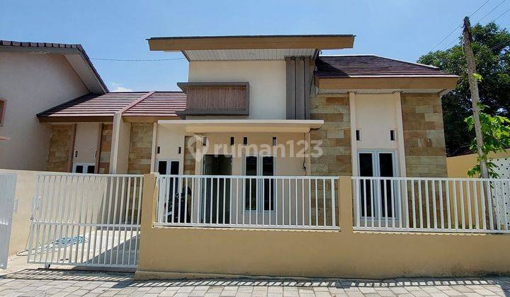 Rumah Cantik Minimalis Harga Super Ekonomis Dalam Cluster 8 Unit Di Jalan Kaliurang Km 13 Ngemplak Sleman Dekat Pasar Jangkang 1