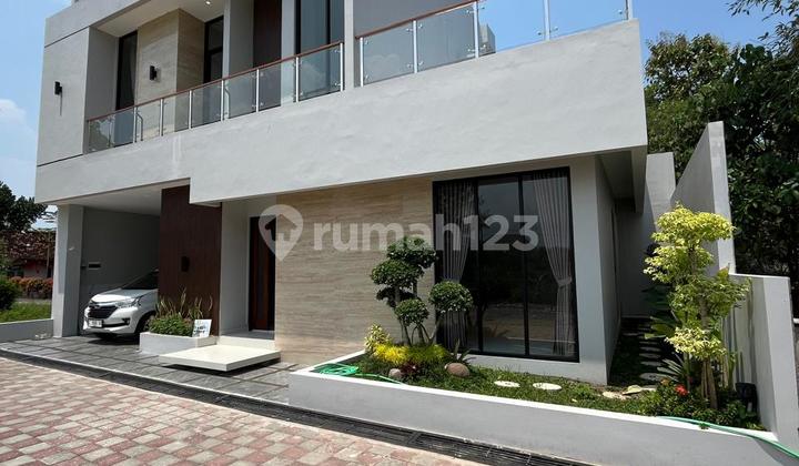 Rumah Baru Mewah 2 Lantai Modern Dalam Cluster Eklusif Di Pusat Kota Wates Dekat Berbagai Kantor, Pemda 