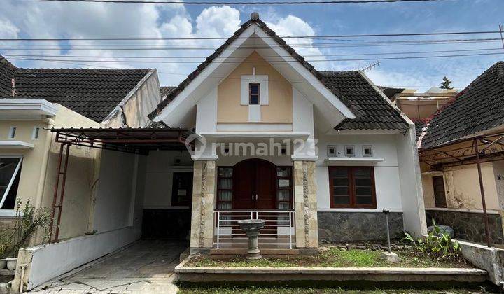 Rumah Cantik Minimalis Dalam Perumahan Kuantan Jombor Mlati Sleman 2