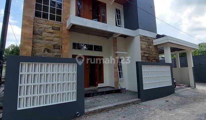 Rumah Mewah 2 Lantai Modern Hook Harga Murah Di Jalan Kaliurang Km 13 Dekat Pasar Jangkang Ngemplak Sleman 1