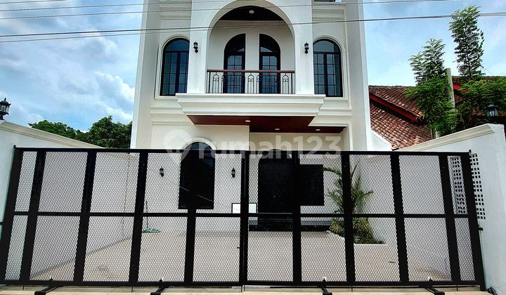 Slashing Prices! Trendy Modern Classic 2-Story New House in Wedomartani Ngemplak Sleman, Near Budi Mulia Tajem Campus. 2