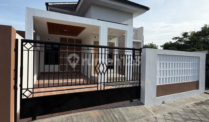Super Cheap‼️ Beautiful New Modern Limasan Special House in a Cluster in Wedomartani Sleman, Near Budi Mulia Tajem