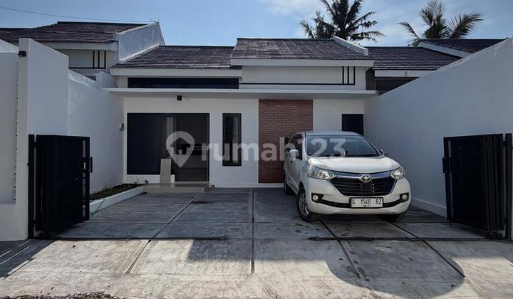 New Beautiful Minimalist House - Economical Price Ready to Occupy in Catur Harjo Sleman Near Sleman Hospital