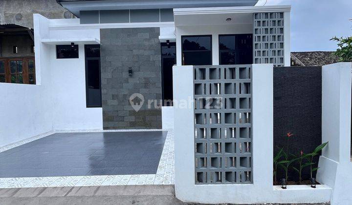 Rumah Mewah Cantik Desaign Limasan Modern Dekat Kampus Uii Jalan Kaliurang Km. 12 Dan Dekat Ke Jalan Palagan 2