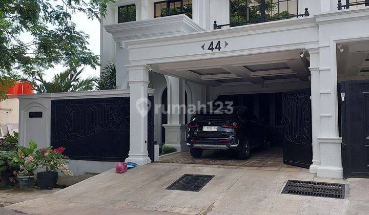 Rumah Mewah Ala Sultan Desaign Mediteranian Tropical 2 Lantai Dengan Kolam Renang Di Banyuraden Gamping Sleman 2