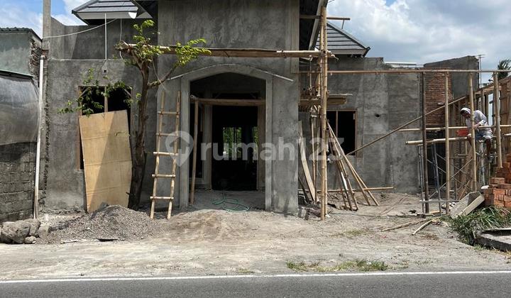 Rumah Baru Klasik Modern - Strategis Di Tepi Jalan Aspal Dekat Pasar Jangkang Jalan Kaliurang Km 13 Ngemplak Sleman