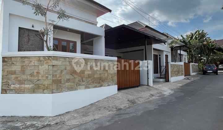 Rumah Baru Putih Limasan Modern - Berkualitas Di Jalan Kaliurang Km 13 Ngaglik Sleman Dekat Kampus Pppg Kesenian 2