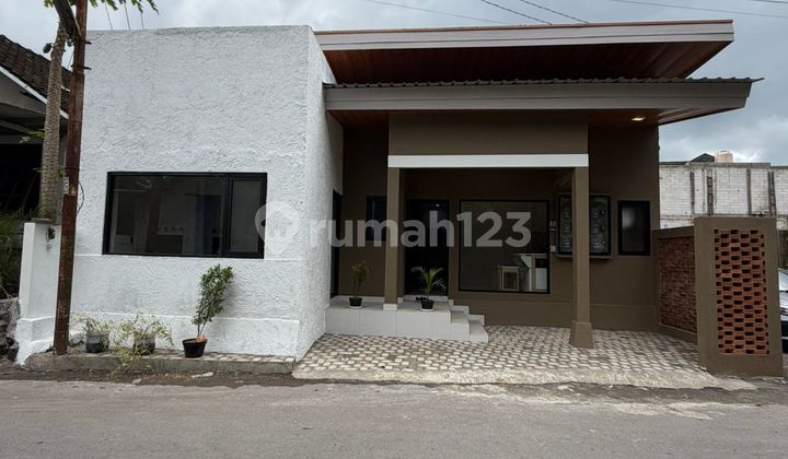 New Brown Boarding House 9 Bedrooms on Kaliurang Street Km. 10 Ngaglik Sleman Near UII Campus 1