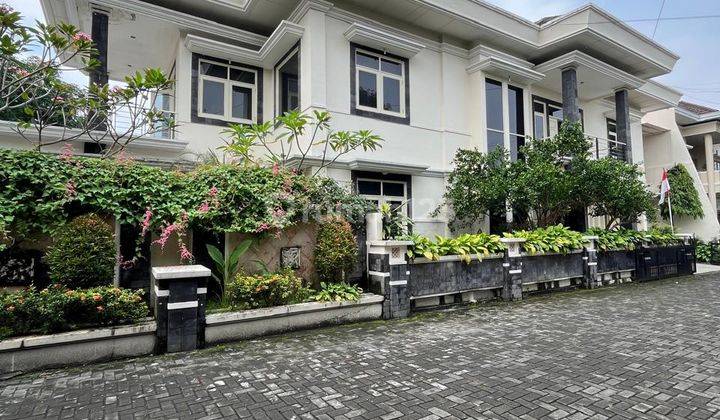 Rumah Mewah 2 Lantai Dengan Tanah Luas Dan Kolam Renang Di Perumahan Nandan Griya Idaman Sariharjo Ngaglik Sleman 1