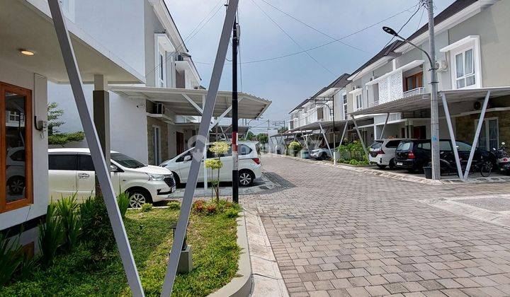 Rumah Mewah Hook 2 Lantai Lux Siap Huni Dalam Perumahan One Gate System Di Jalan Godean Km 7 Sidoarum Godean 2