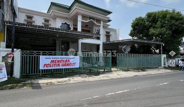 Gedung 2 Lantai Dengan Basement Strategis Di Jalan Aspal.utama Jalan Sambilegi Dekat Rs. Hermina 1