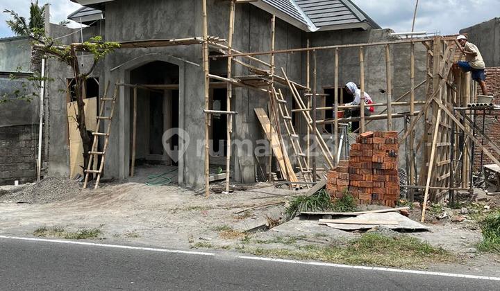 Rumah Baru Klasik Modern - Strategis Di Tepi Jalan Aspal Dekat Pasar Jangkang Jalan Kaliurang Km 13 Ngemplak Sleman 2