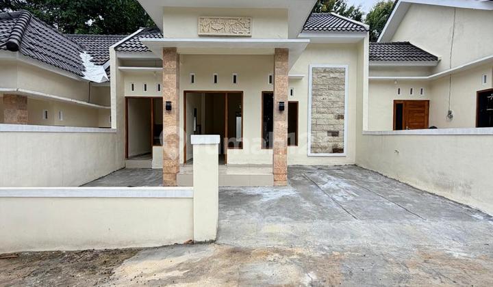 Luxury Modern Limasan House - Very Affordable Price on Jalan Godean KM. 15 Moyudan Sleman Near Pp. Bina Umat 2