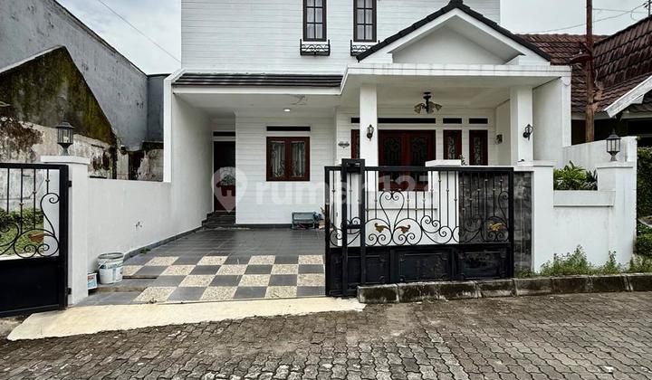 Rumah Klasik Modern dengan Sisa Tanah Masih Luas Dalam Perumahan di Jalan Kaliurang KM 13 Sleman Dekat Kampus Uii Terpadu 2