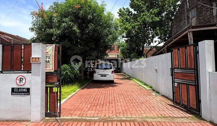 Rumah Luas Tengah Kota Lokasi Strategis Selangkah ke Jalan Raya Bugisan Dekat Alun Alun Jogja dan Wirobrajan Rumah Luas Tengah Kota Lokasi Strategis Selangkah ke Jalan Raya Bugisan Dekat Alun Alun Jogja dan Wirobrajan