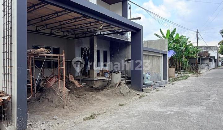 Rumah Mewah Luxury 2 Lantai Full Furnished dengan Kolam Renang di Wedomartani Ngemplak Sleman Dekat Jogjabay