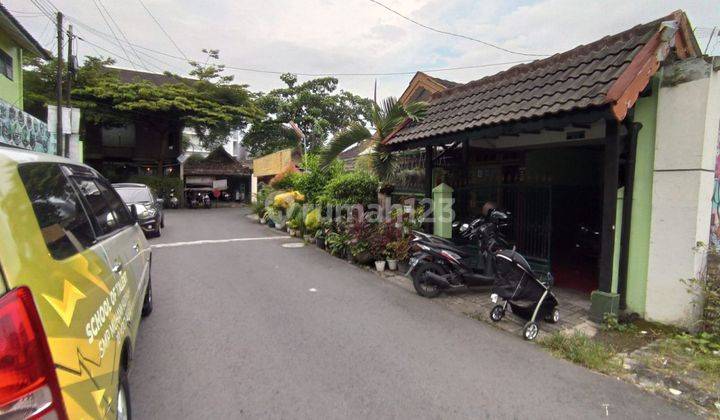 Rumah antik di pusat kota Jogja di jl jenderal sudirman  7
