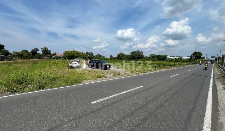 Strategic Land in Godean with SHM Certificate, Suitable for Business or Residence