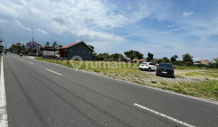 Strategic Land in Godean with SHM Certificate, Suitable for Business or Residence