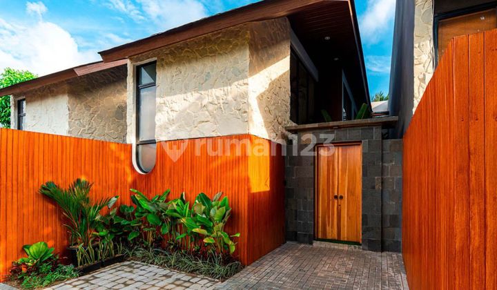 Villa Baru Mewah di Ubud Villa Baru Mewah di Ubud