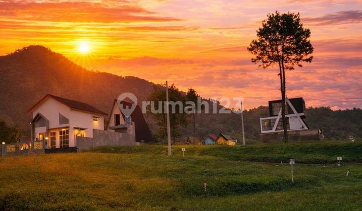 Villa for Sale in Puncak Bogor 1000 Meters Above Sea Level