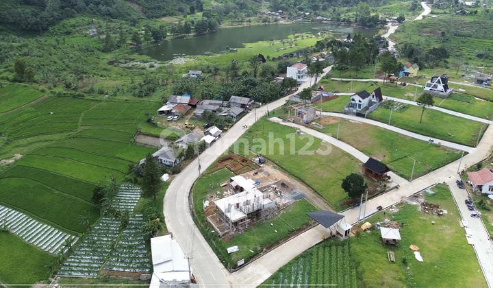 Villa for Sale in Puncak Bogor 1000 Meters Above Sea Level
