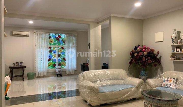 Dijual Rumah Johar Hijau Golf, PIK, 3 lantai sudah full renovas, sangat rapih, posisi hadap utara 1