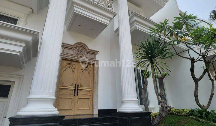 Dijual (Jarang ada( Rumah Taman Resort Mediterania, Mewah elegan kondisi semi Furnished, posisi hadap barat 1