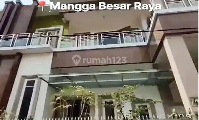 Dijual Rumah Mangga Besar Raya, 2 lantai + Mezanin, Area Komersil 1