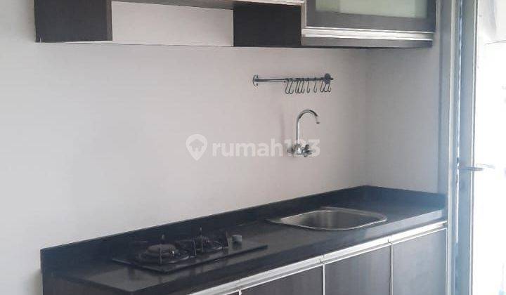 Dijual Apartemen Green Lake - Sunter, 2 Bedrooms dan Semi Furnished, hadap timur (matahari pagi)  1