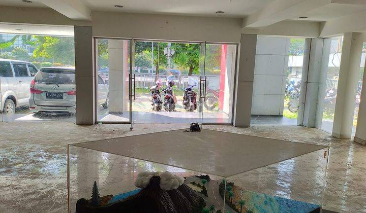 Disewakan Gedung DI Slipi Bekas Showroom 1