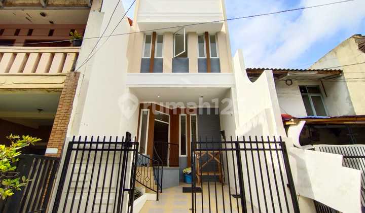 For Sale House in Sunter, North Jakarta