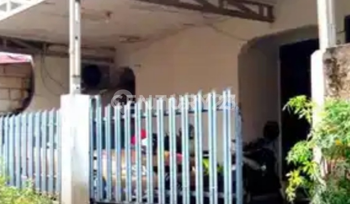 Rumah di Kampung Ambon Akses Satu Mobil Lega