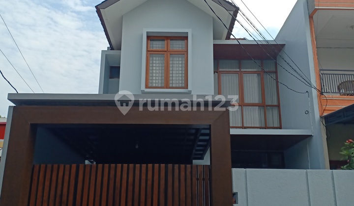 Rumah Mewah Di Komplek Perumahan Sunter Jakarta Utara