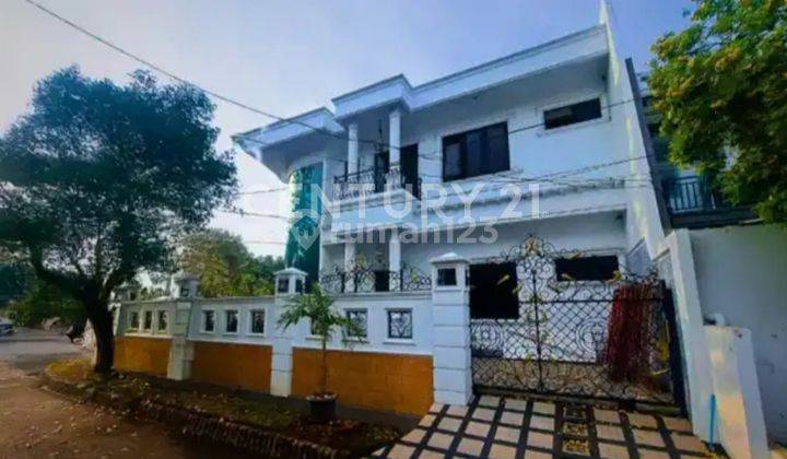 RUMAH MEWAH DI KAYU PUTIH JAKARTA TIMUR SANGAT NYAMAN   1