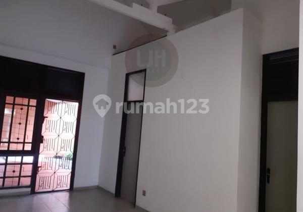 Disewakan Rumah Villa Melati Mas Tangerang Selatan 2