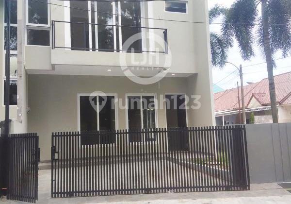 Dijual Rumah Baru Hoek di Villa Melati Mas Tangerang Selatan Dijual Rumah Baru Hoek di Villa Melati Mas Tangerang Selatan