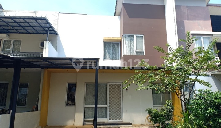 For rent semi-furnished, house at Simplicity The Icon BSD, move-in ready, Boulevard, next to AEON Mall. For rent semi-furnished, house at Simplicity The Icon BSD, move-in ready, Boulevard, next to AEON Mall.