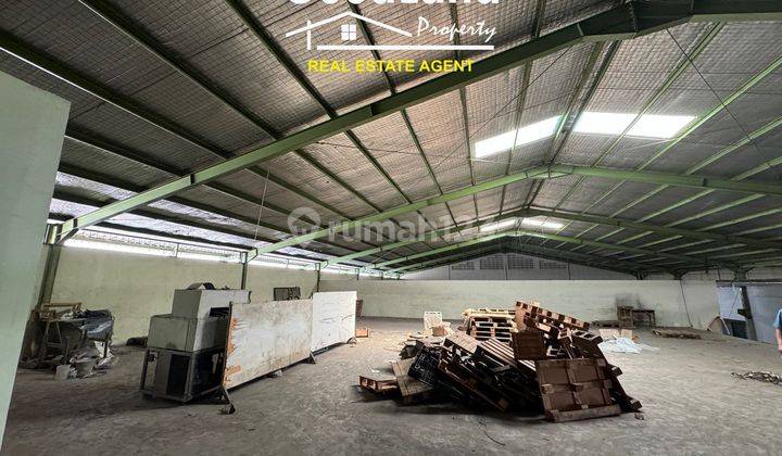 Gudang jalan raya mustika sari di bekasi  2
