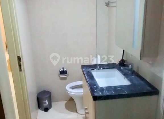 Apartemen Tengah Kota Warhol Louis Kienne Simpanglima 2