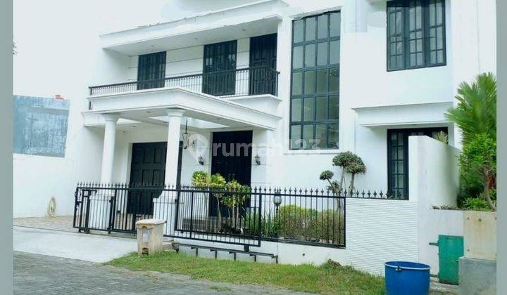 Rumah Furnished di Graha Candi Golf, Semarang 1