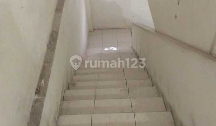 Ruko Tengah Kota Komplek Perdagangan Jalan Ligu Mataram Semarang 2