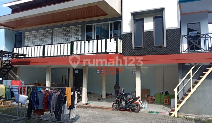 Rumah dan Gudang Siap Pakai Lokasi Taman Borobudur 2