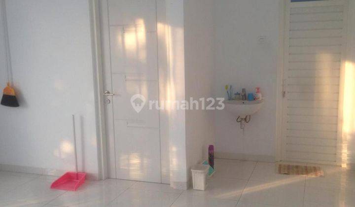 Rumah 2 Lantai Bagus di Perumahan Graha Taman Bunga, Bsb City 2