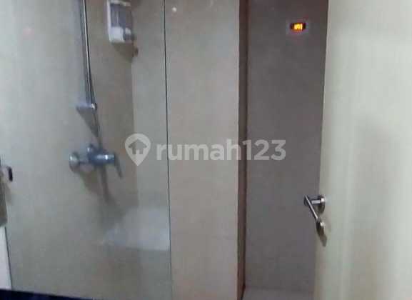 Apartemen Tengah Kota Warhol Louis Kienne Simpanglima 2