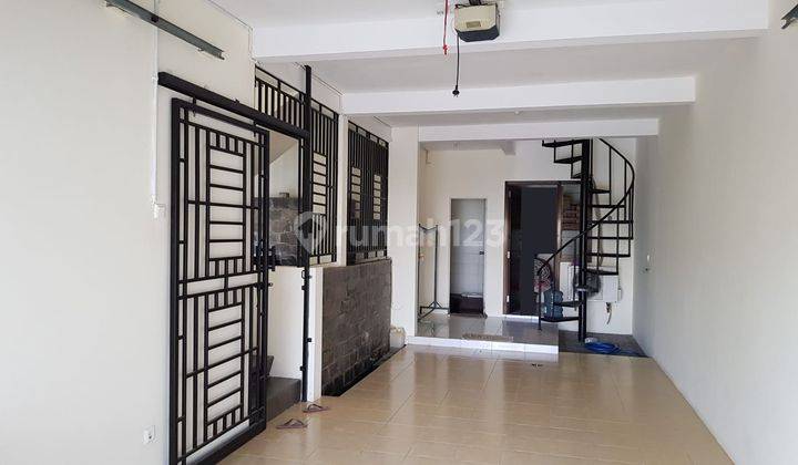 Rumah 2 Lantai di Jalan Palm Hills , Papandayan Gajahmungkur 2